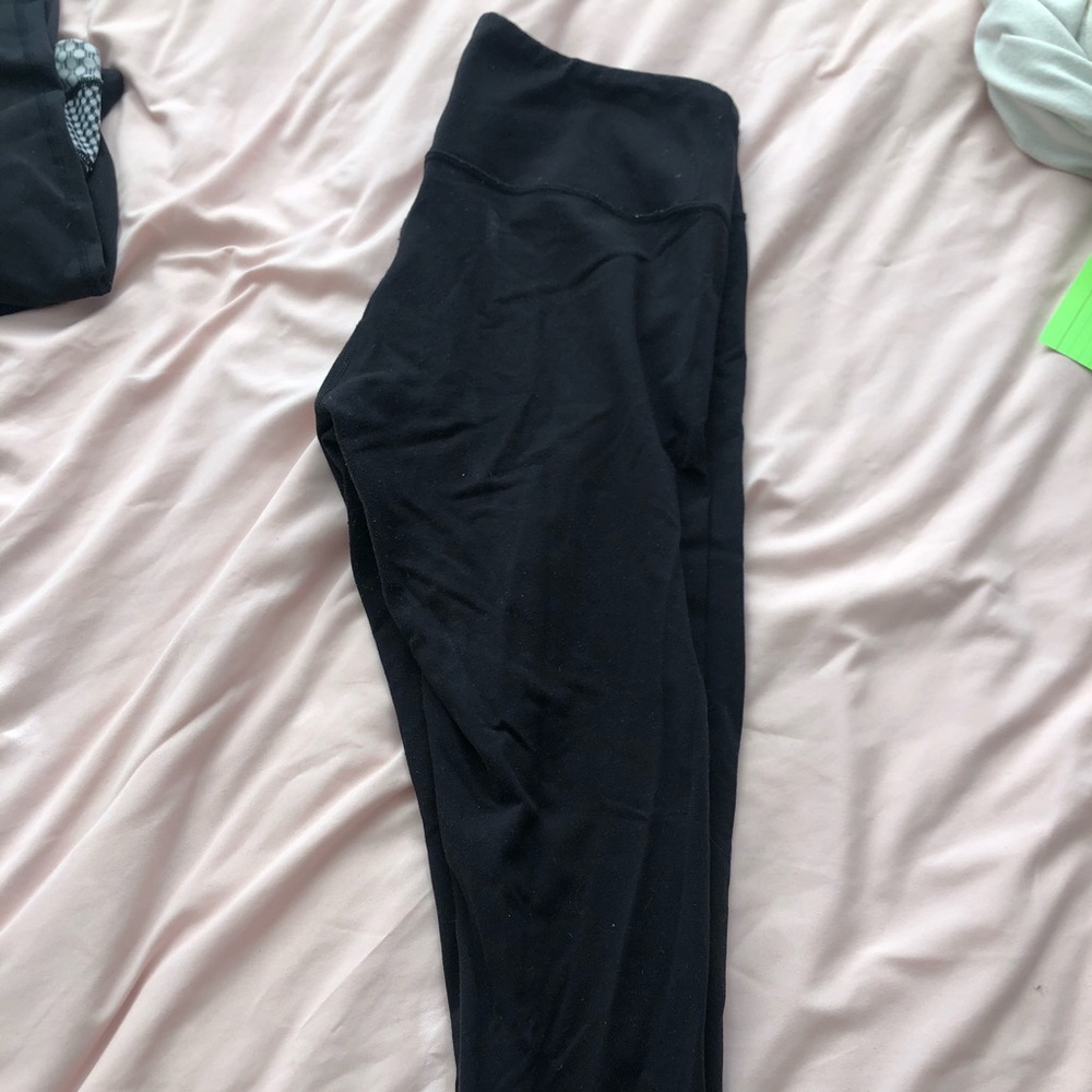 Wunder Under Cropped Leggings